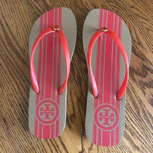 Tory Burch woman’s Red Volcano Flip Flops